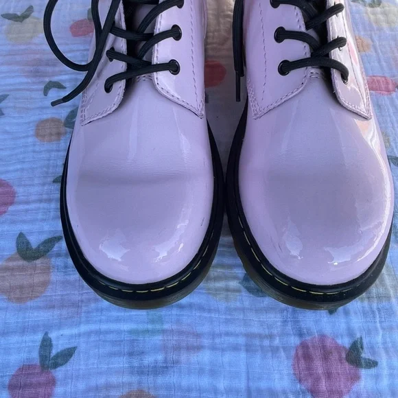 Cleaned🔥DR. MARTIN’S 1460🔥 💗baby pink glossy💗 boots - Picture 6 of 9
